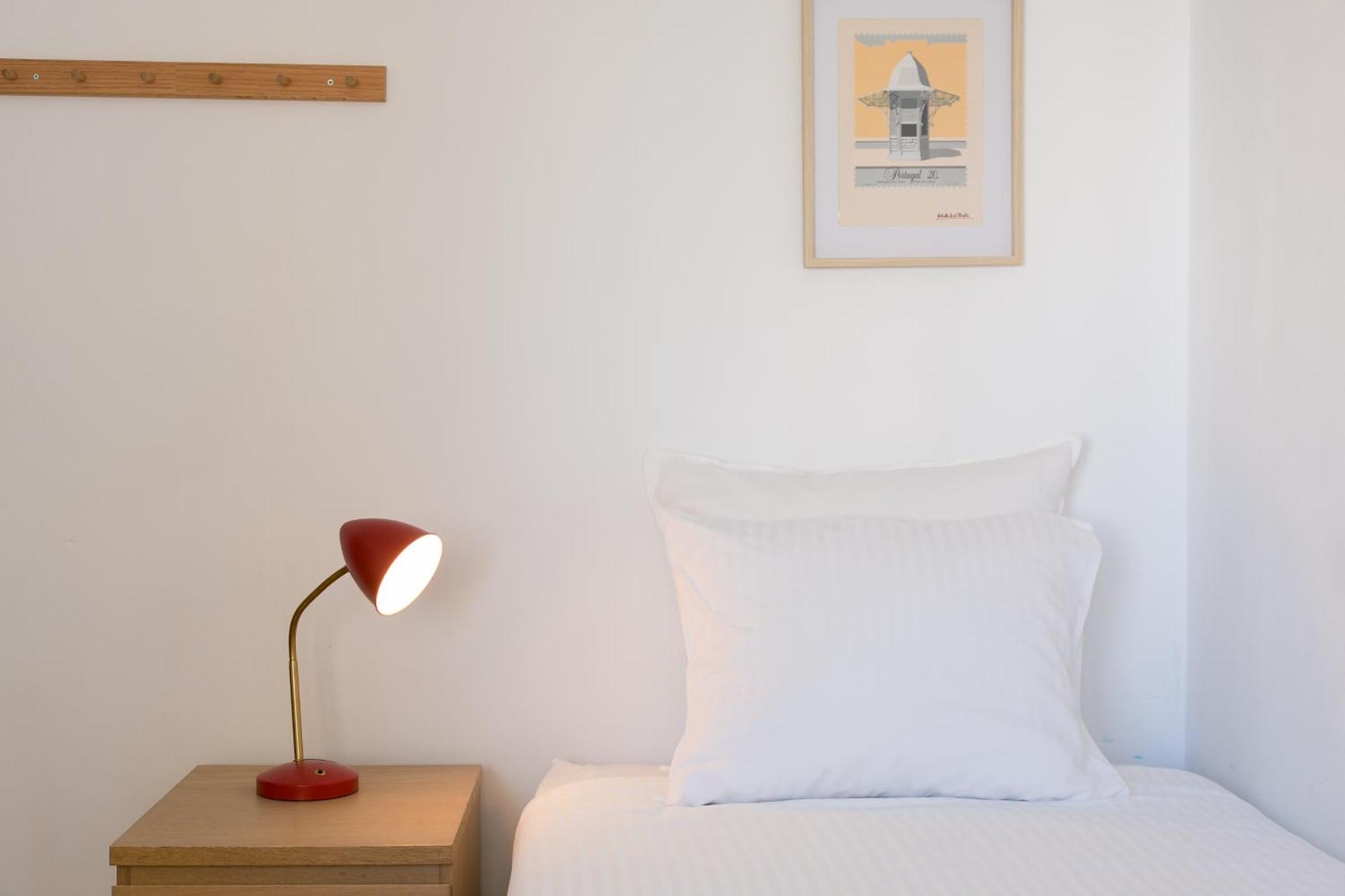 Apartamento central e confortável junto ao bairro da Graça Lisboa Exterior foto